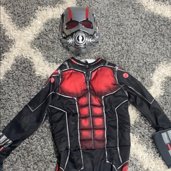 marvel Ant-man costume size medium